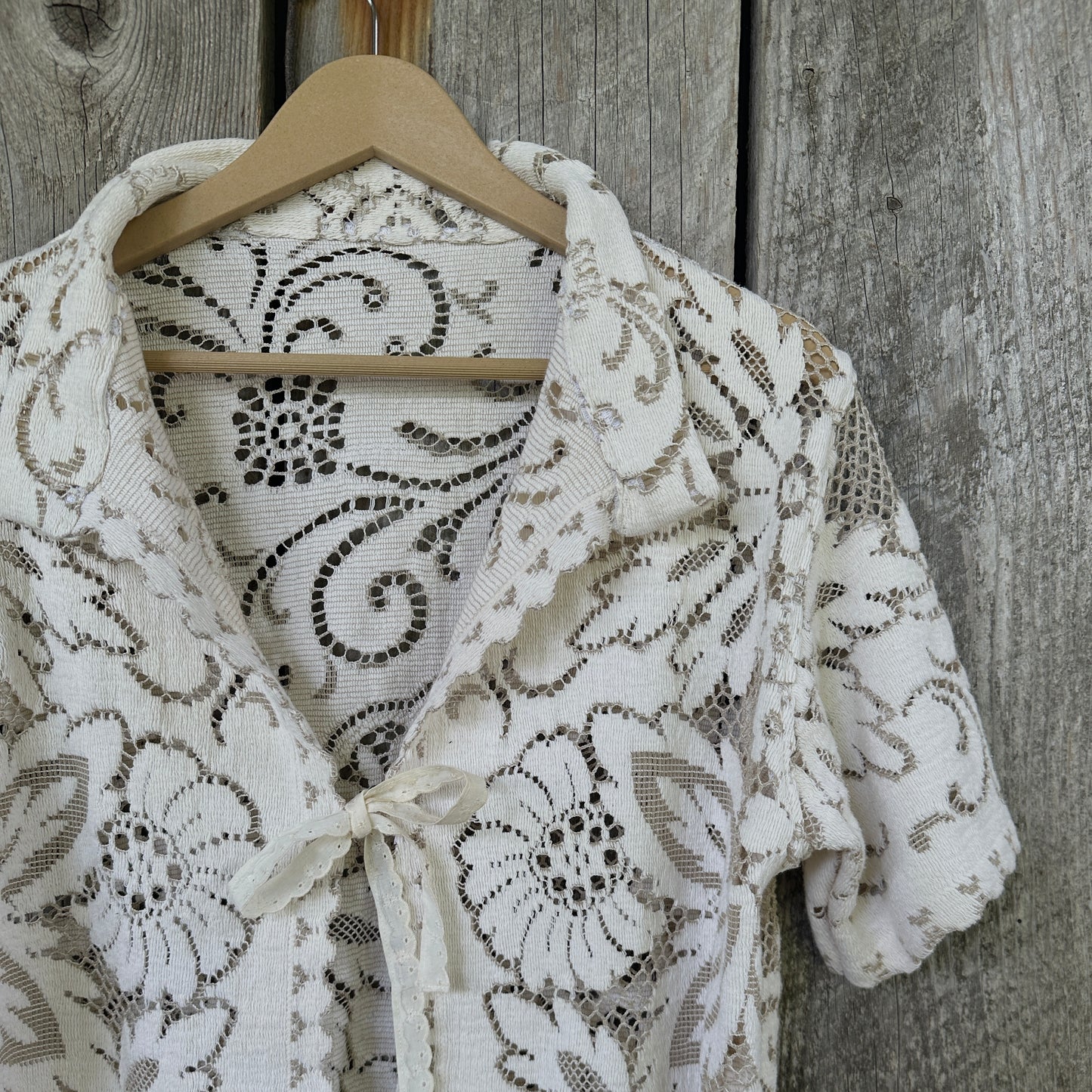 M - Lace Tie Top
