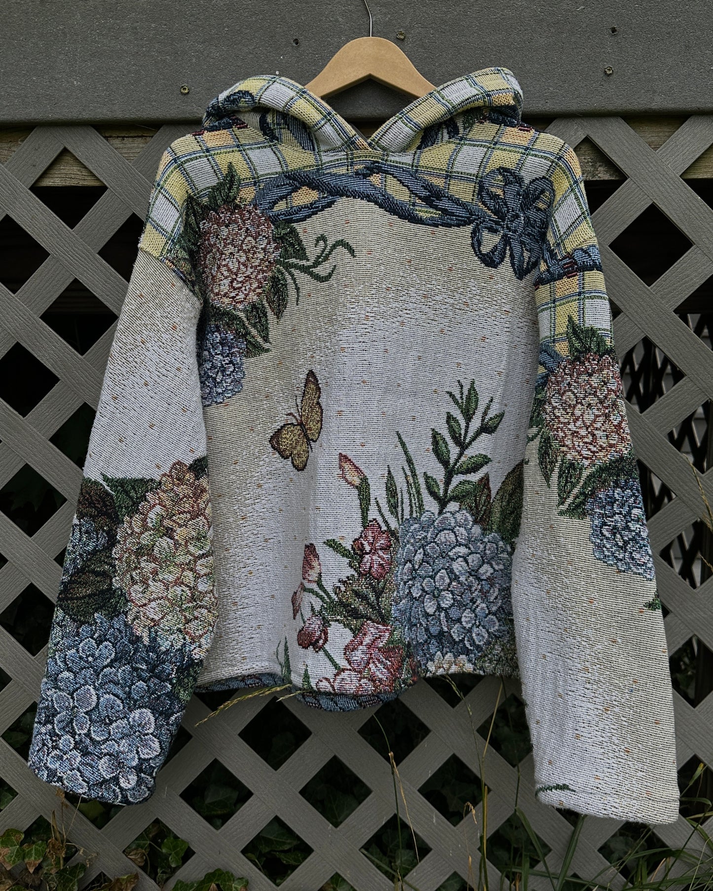 Hydrangea Hoodie - L