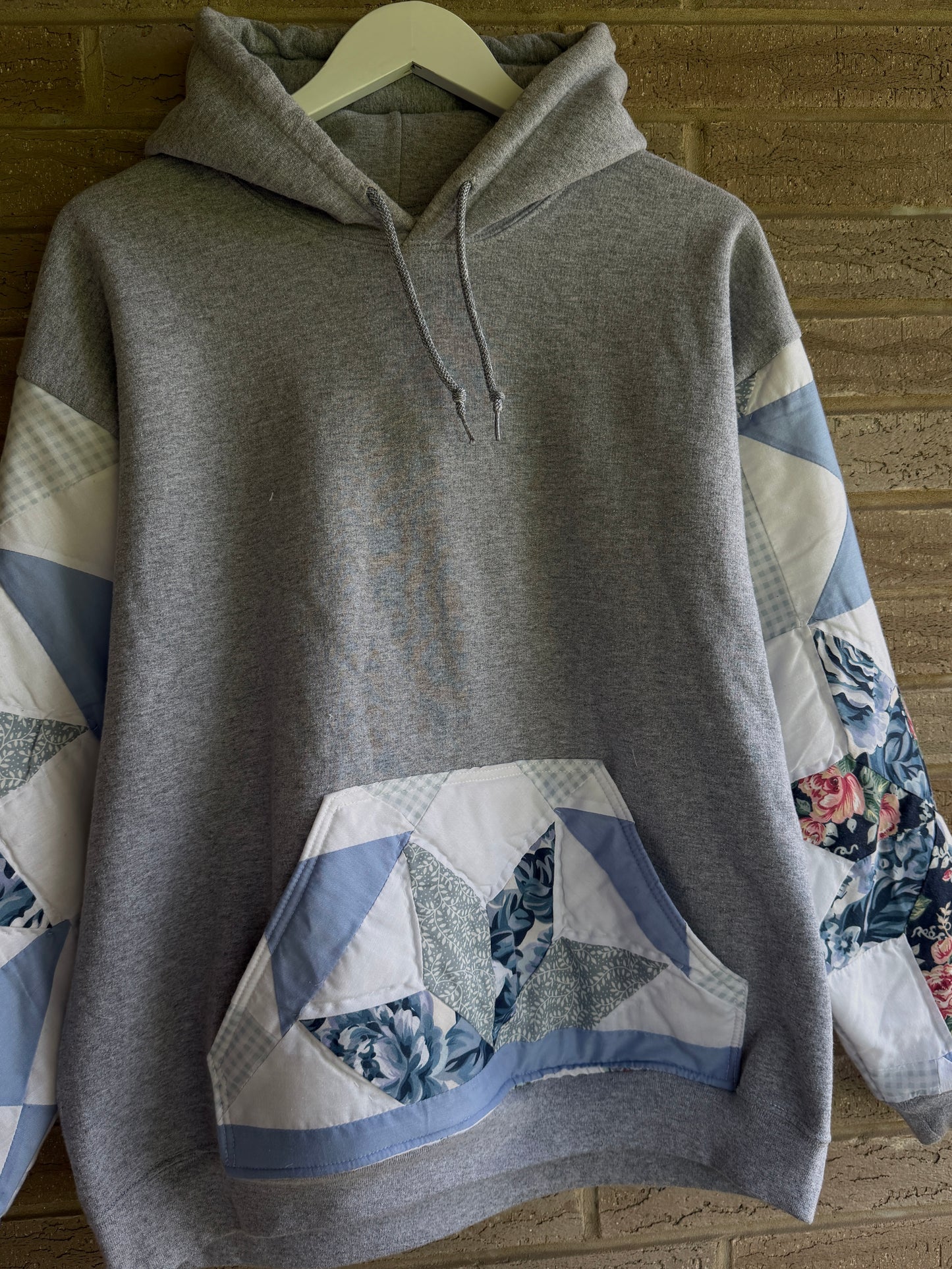blue quilt sleeves hoodie - L
