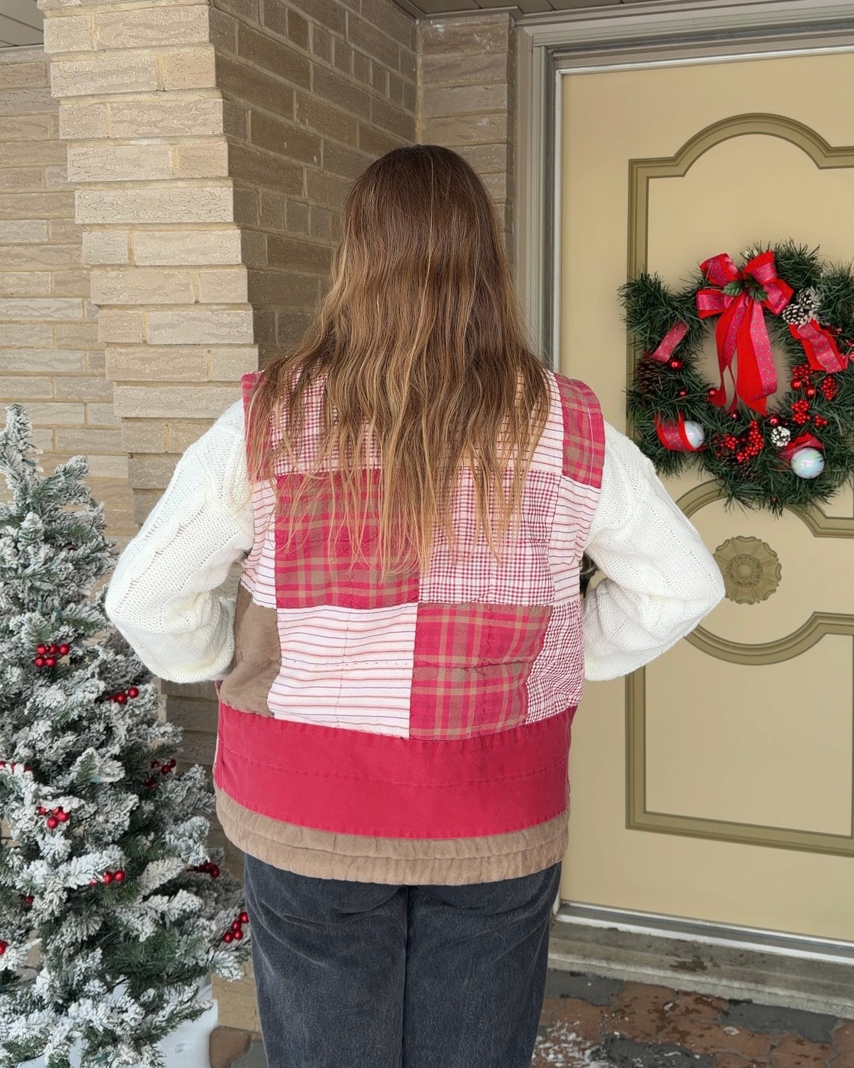 M/L - red plaid vest