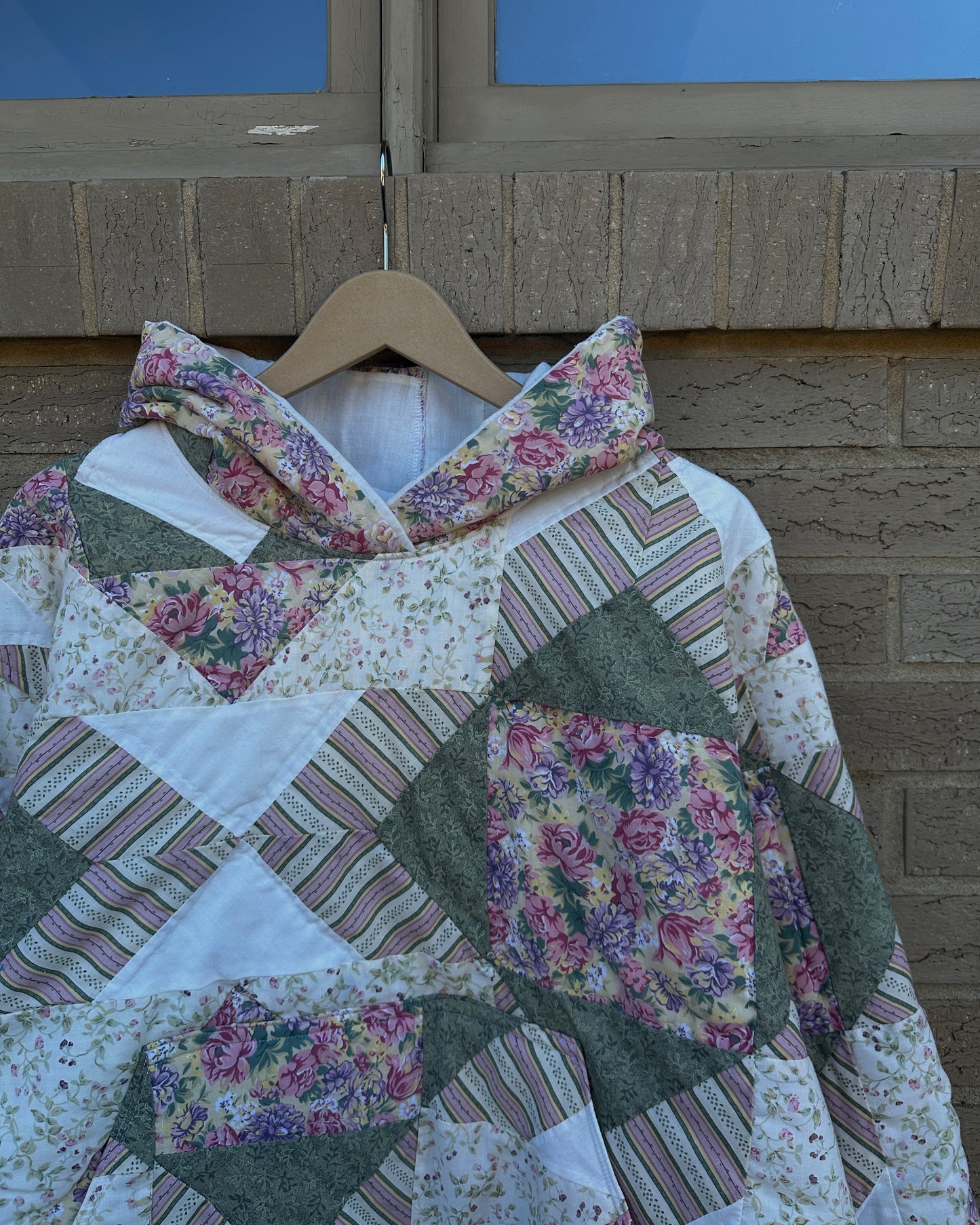 Quilted Hoodie - L