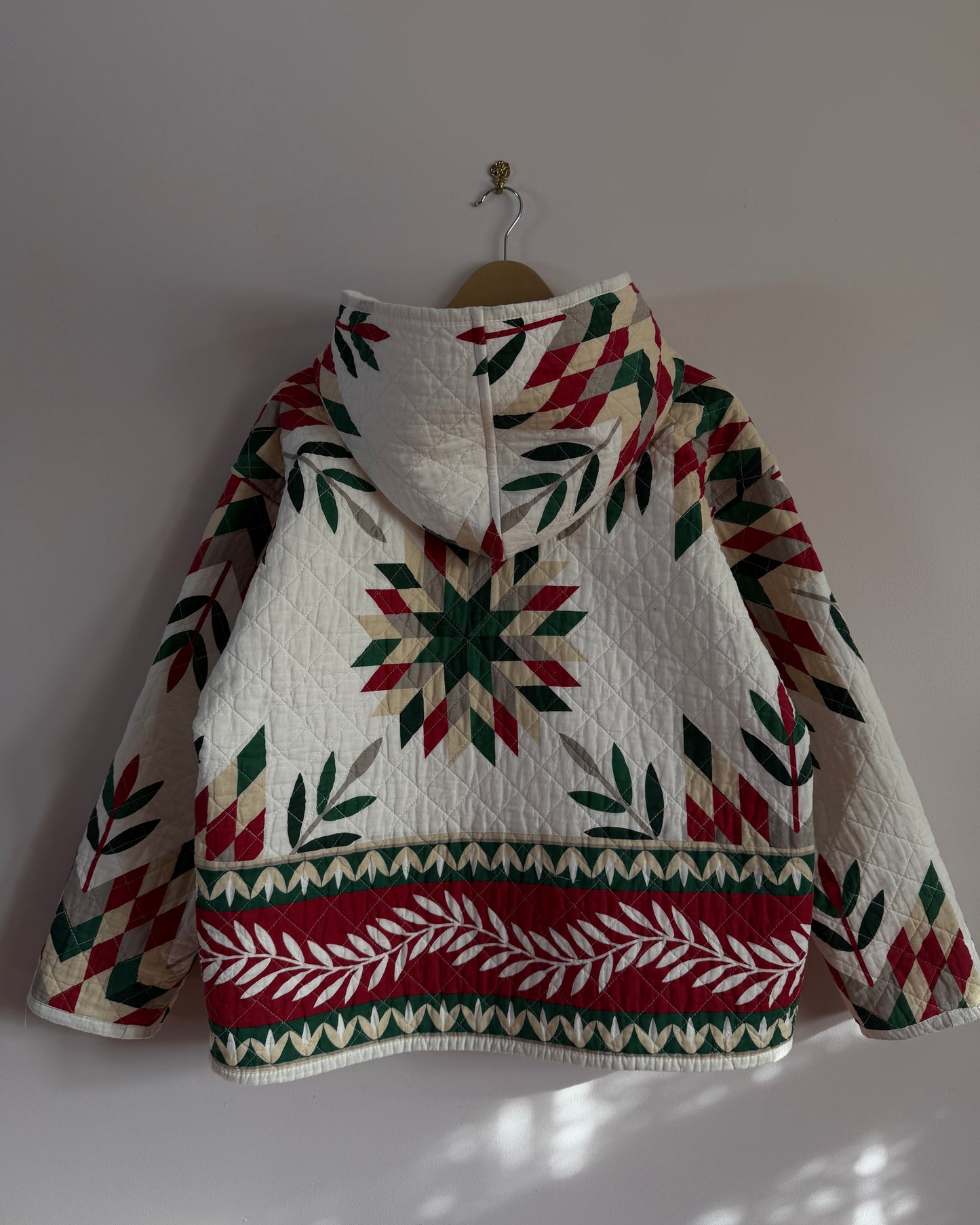 L - white christmasy hoodie