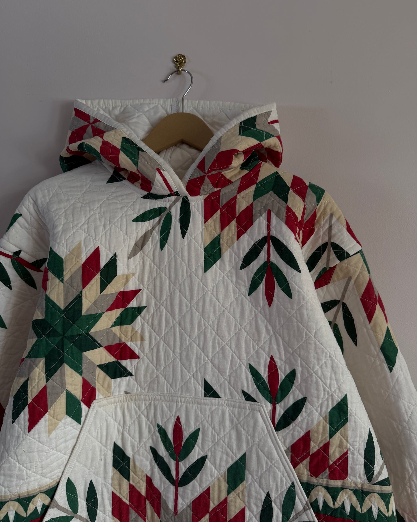 L - white christmasy hoodie