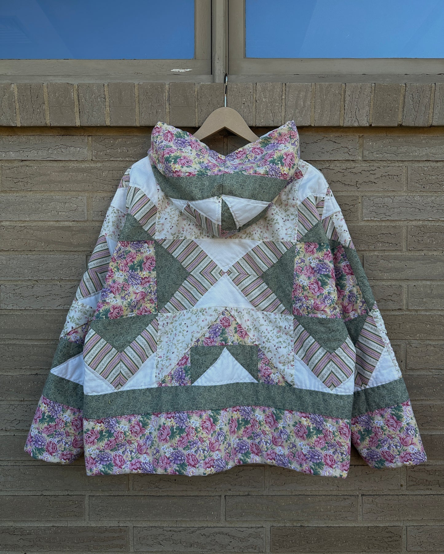 Quilted Hoodie - L