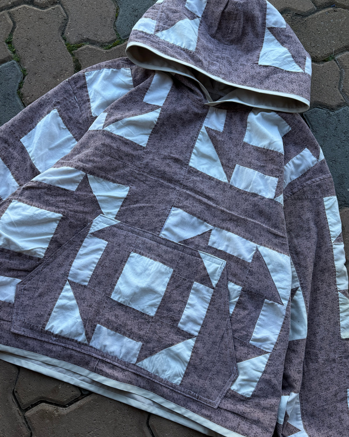 XL- lightweight quilted hoodie