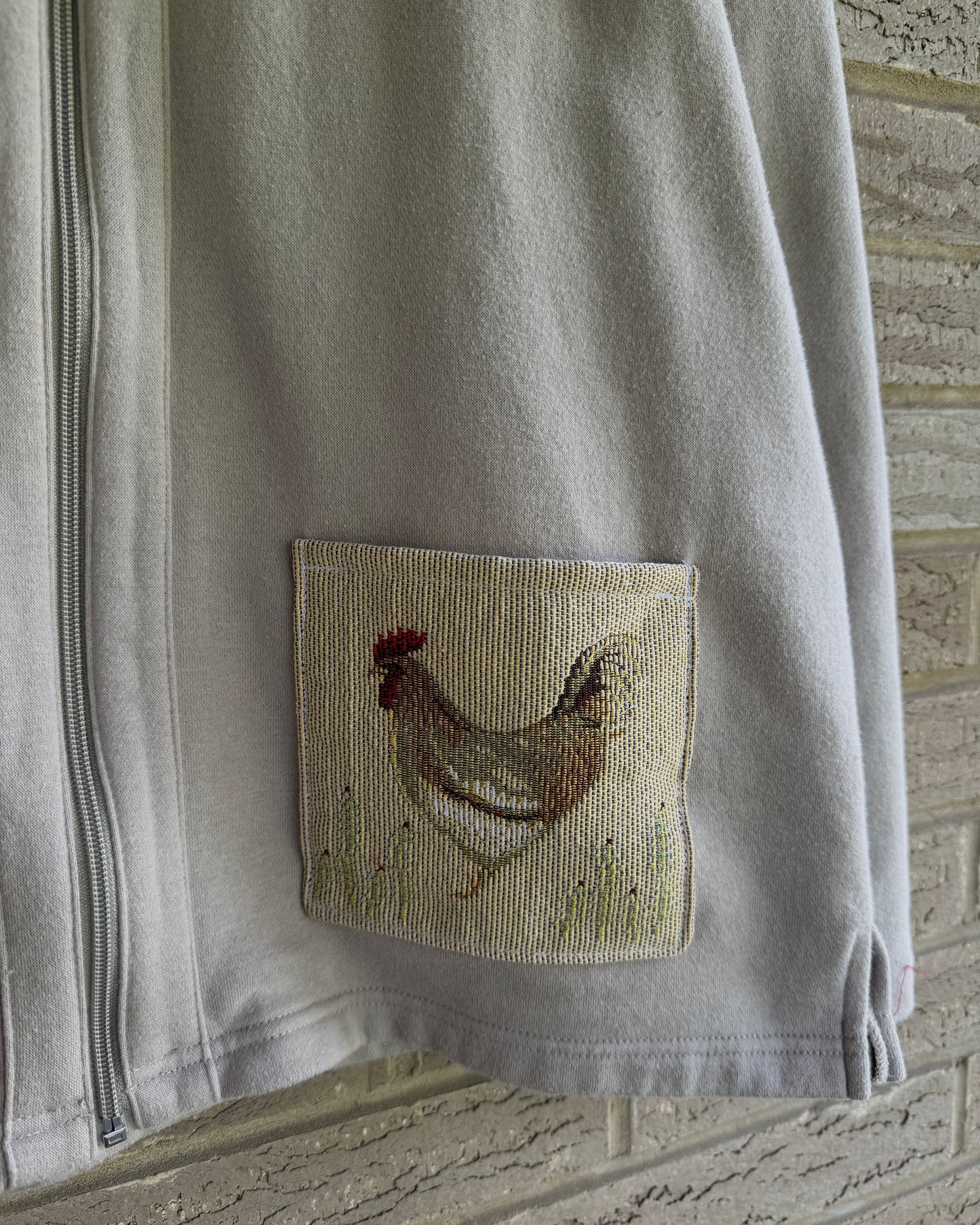 chicken pockets zip up - M