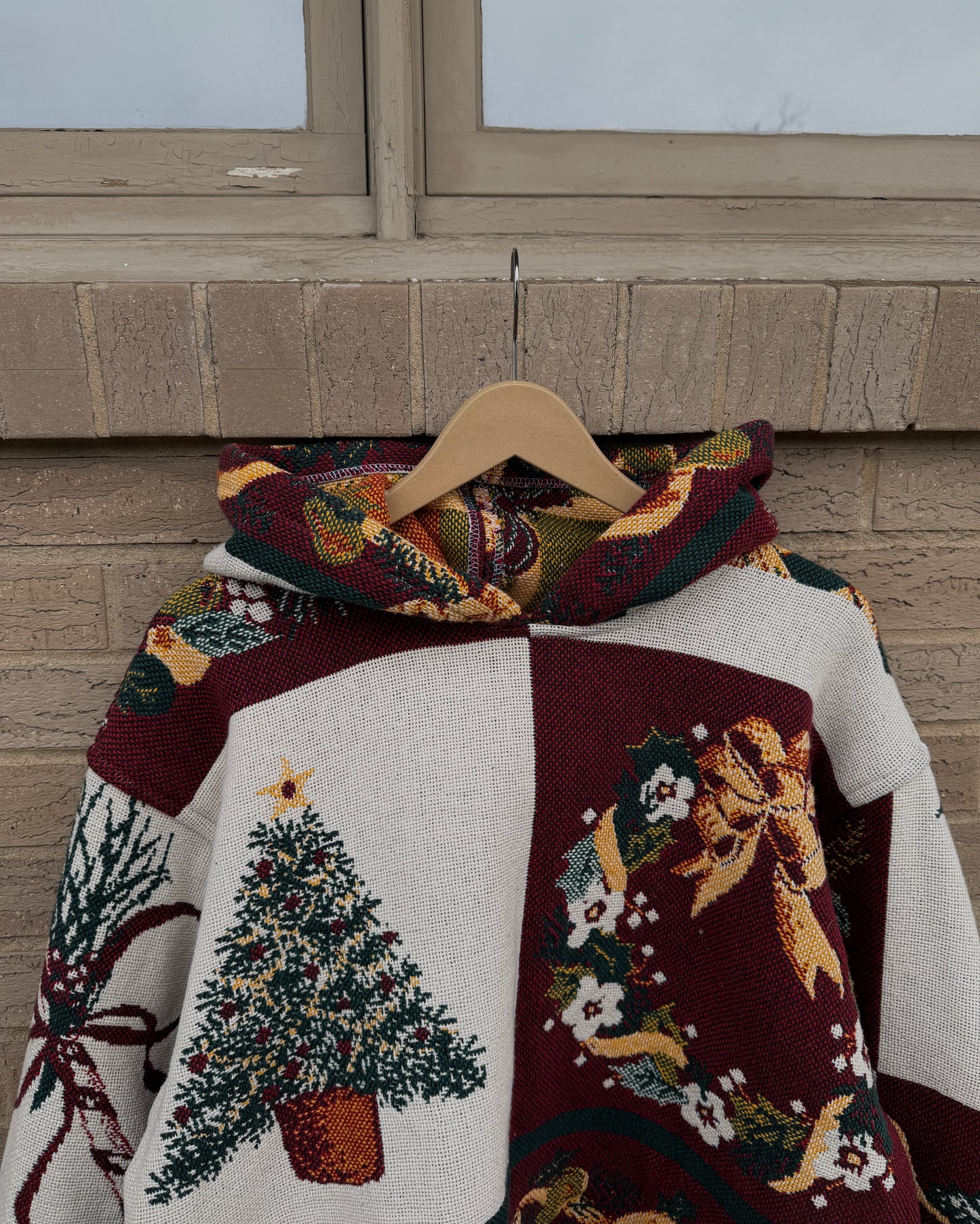 Maroon Christmas Hoodie - L