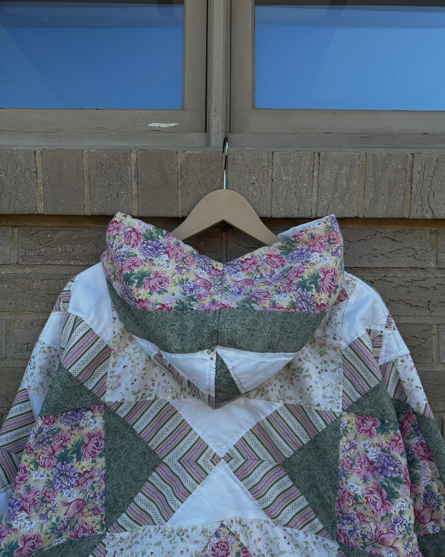 Quilted Hoodie - L